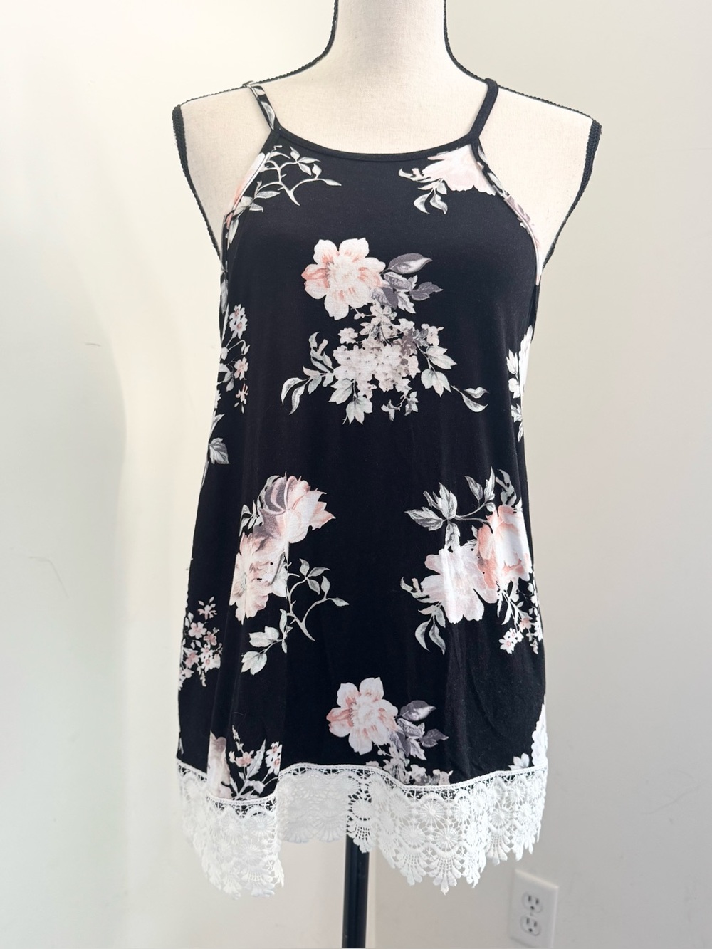 Justify Boho Floral Halter Tank Top Medium M Crochet Lace Hem Boho Western Flowy